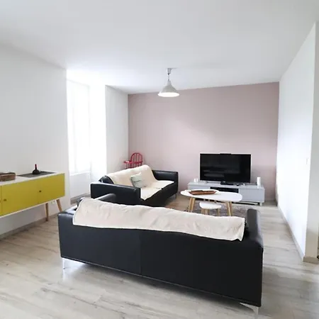Maison Contemporaine A Thiezac, Proche Super Lioran, 4 Pers, 2 Ch, Terrasse, Jardin, Animaux Admis - Fr-1-742-423 בית נופש *
